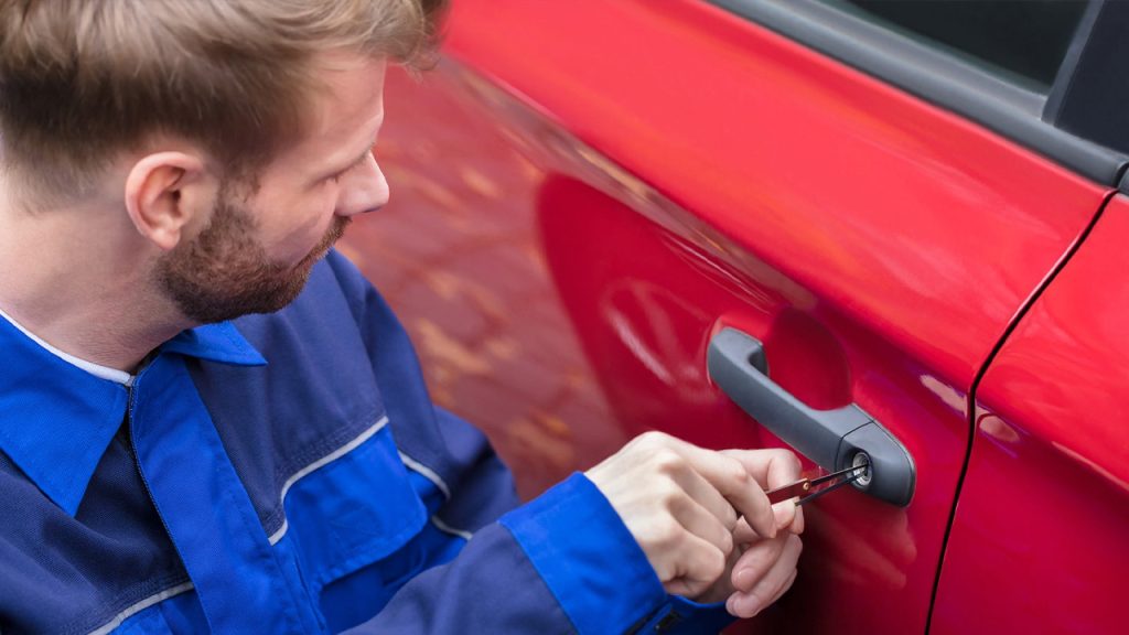 What Are The Top Services Provided By A Professional Car Locksmith?